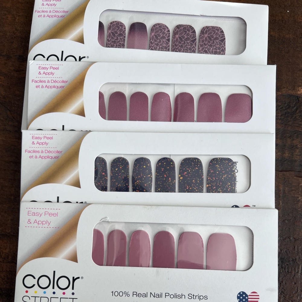 Colorstreet bundle of 4, sealed in package